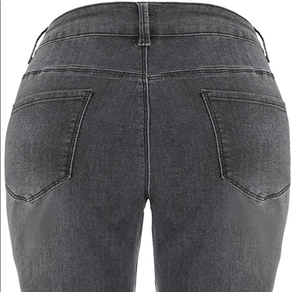 *****Brand New W/No Tag***** Thunder Star, Denim Bermuda Knee Length Shorts. - Picture 3 of 7